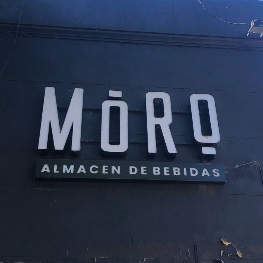 Logo de Moro almacén de bebidas