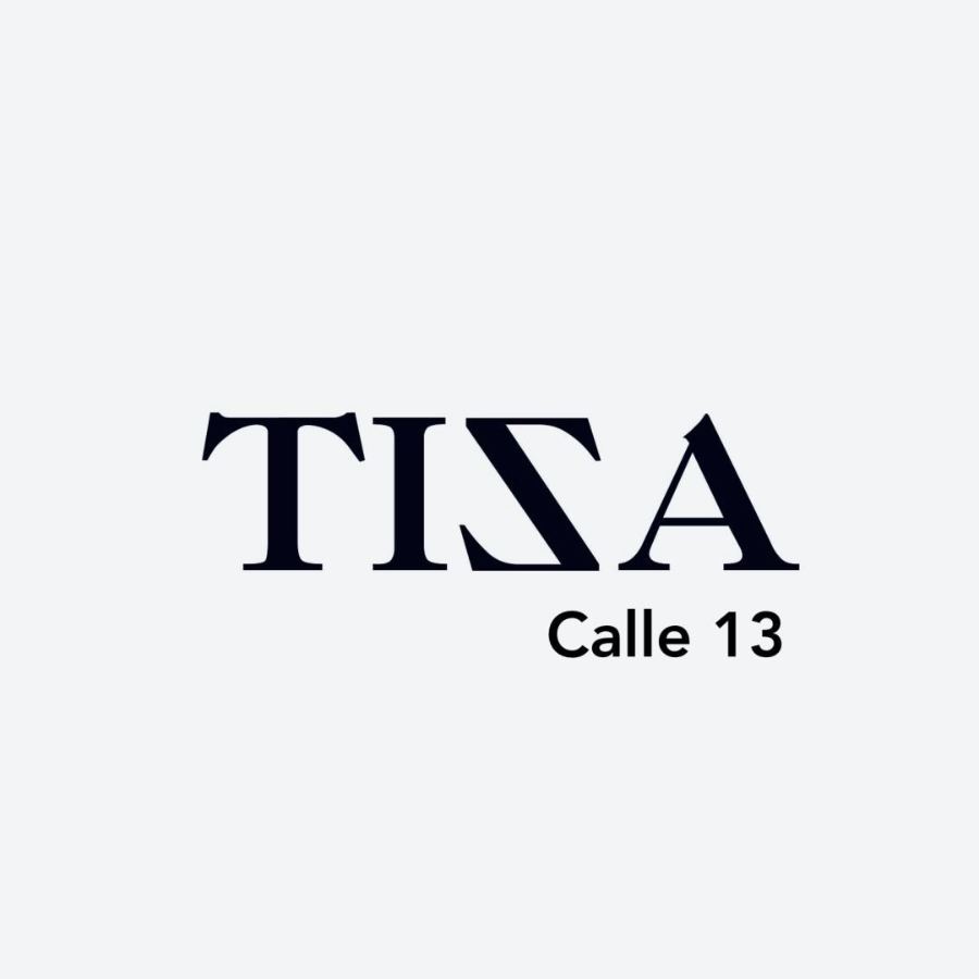Logo de Tiza Jeans Calle 13